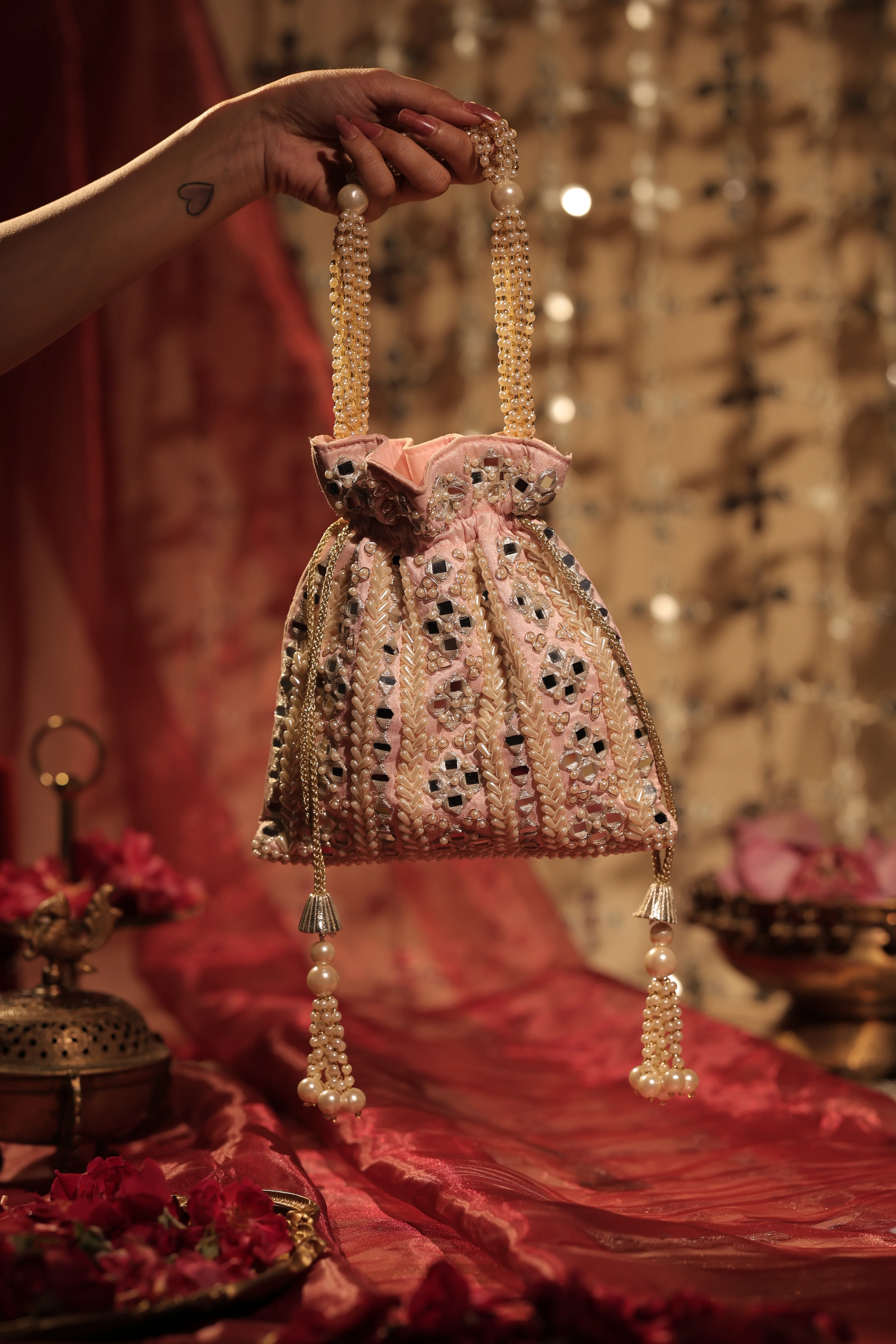 Ainoor Potli - Image 3