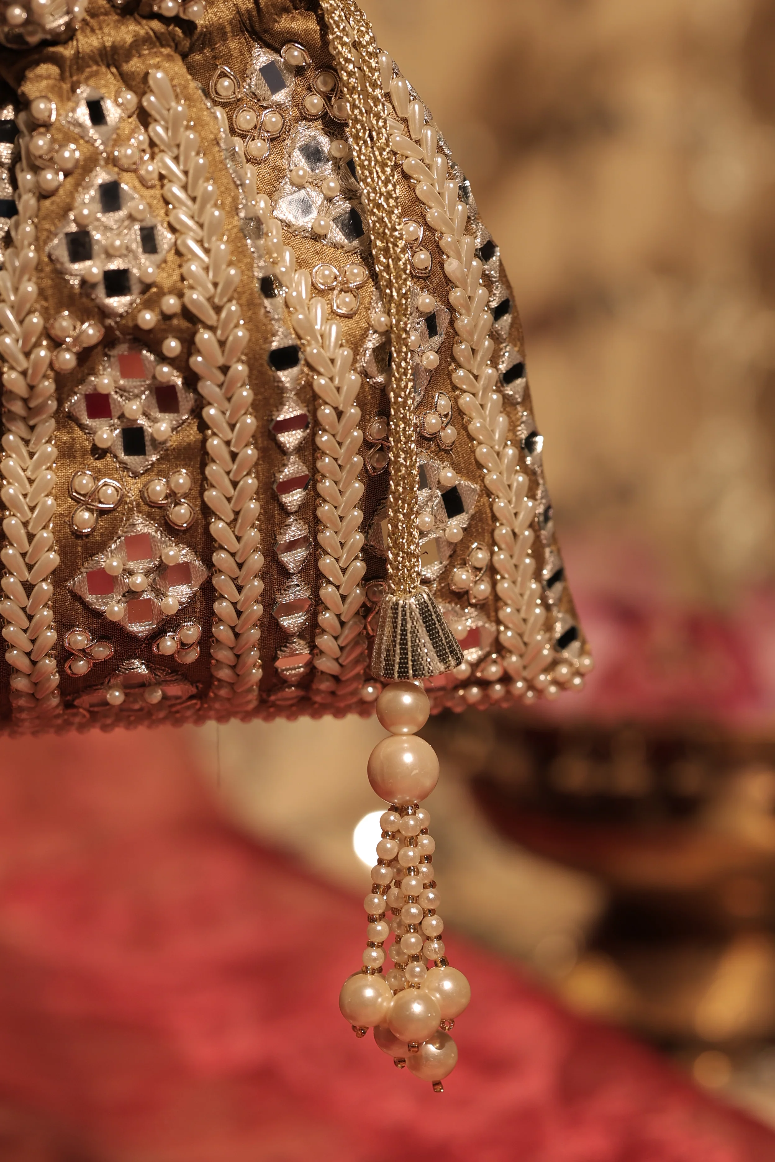 Ainoor Potli - Image 5