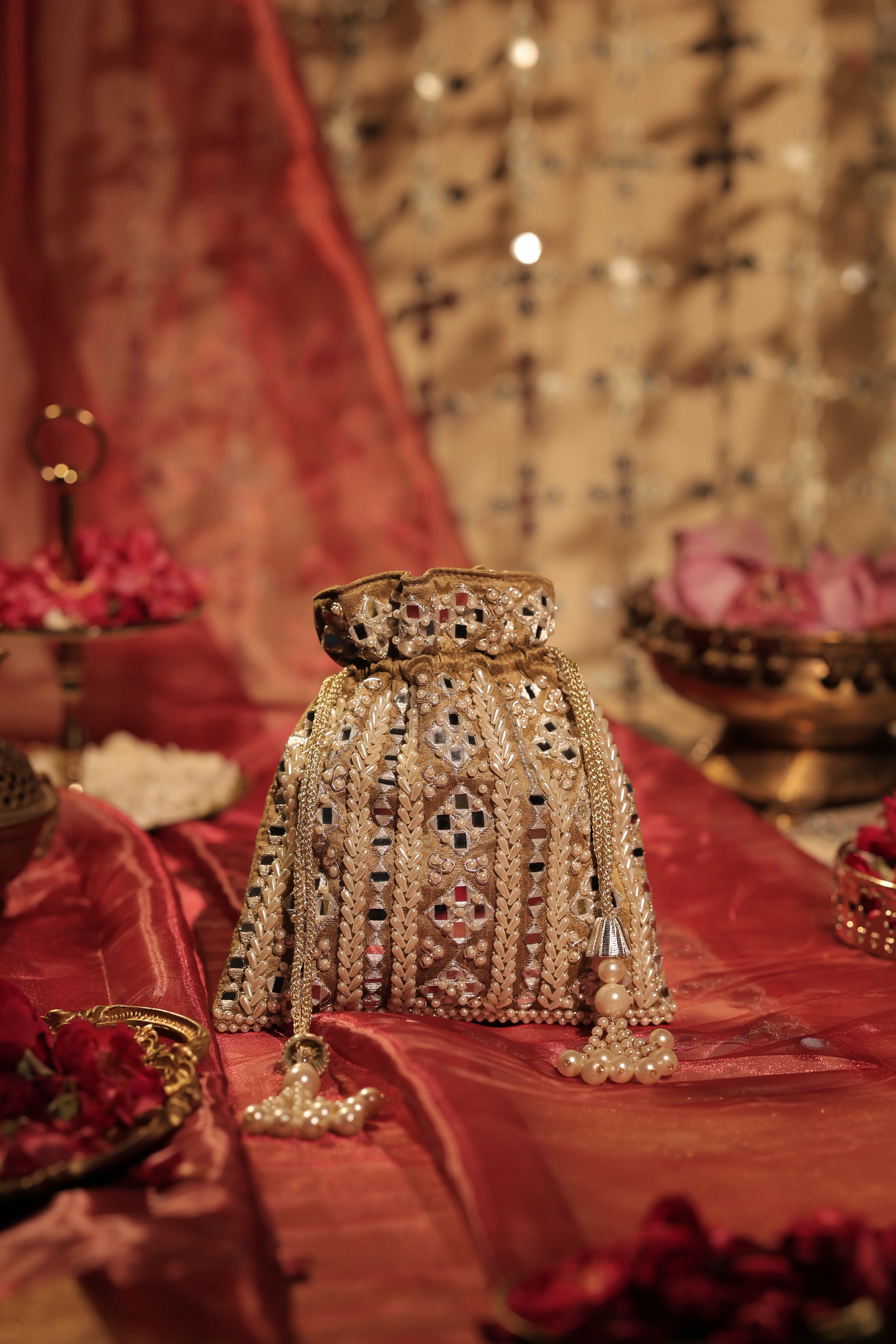 Ainoor Potli - Image 6