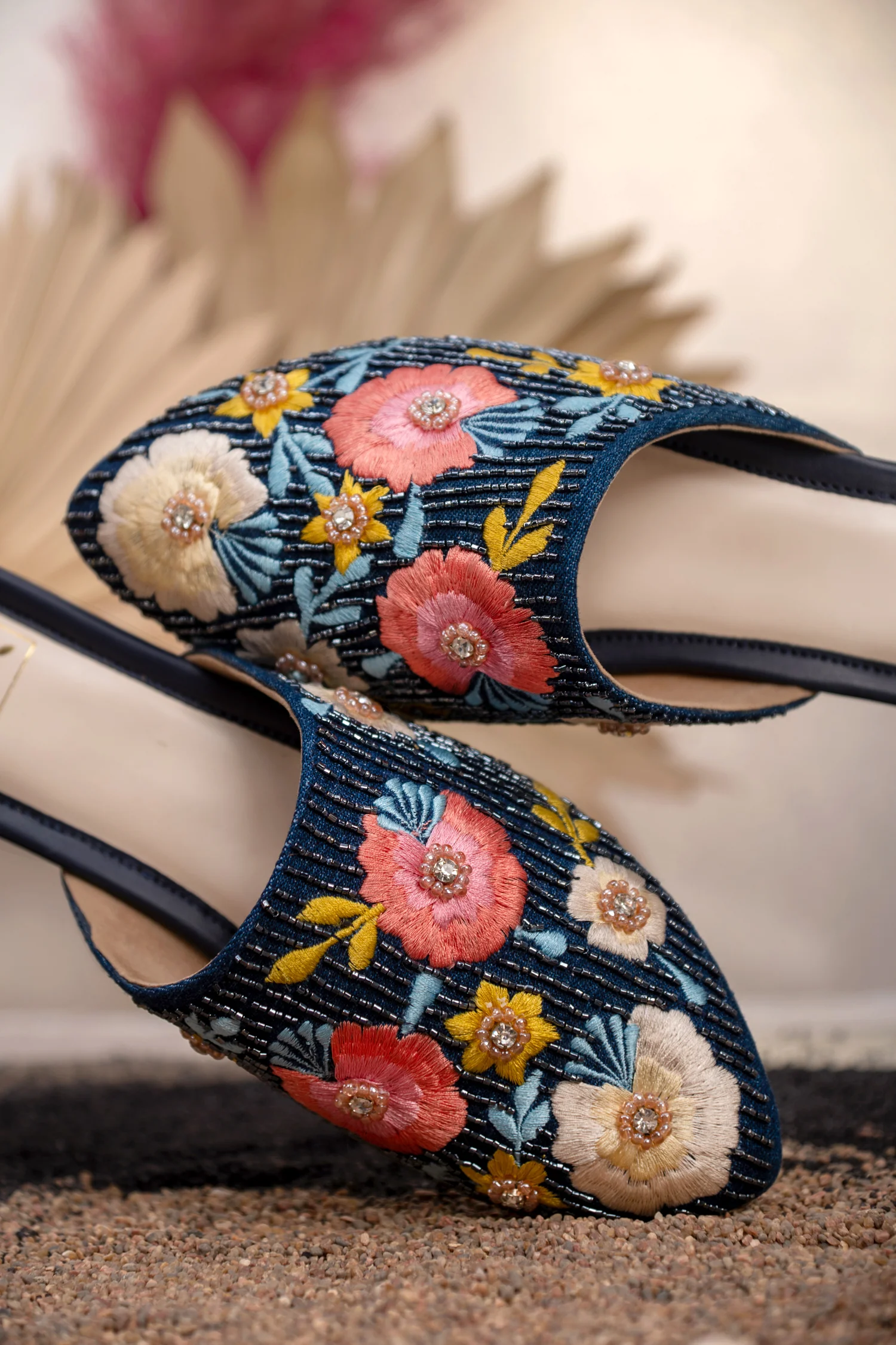 Daisy Mules - Image 3