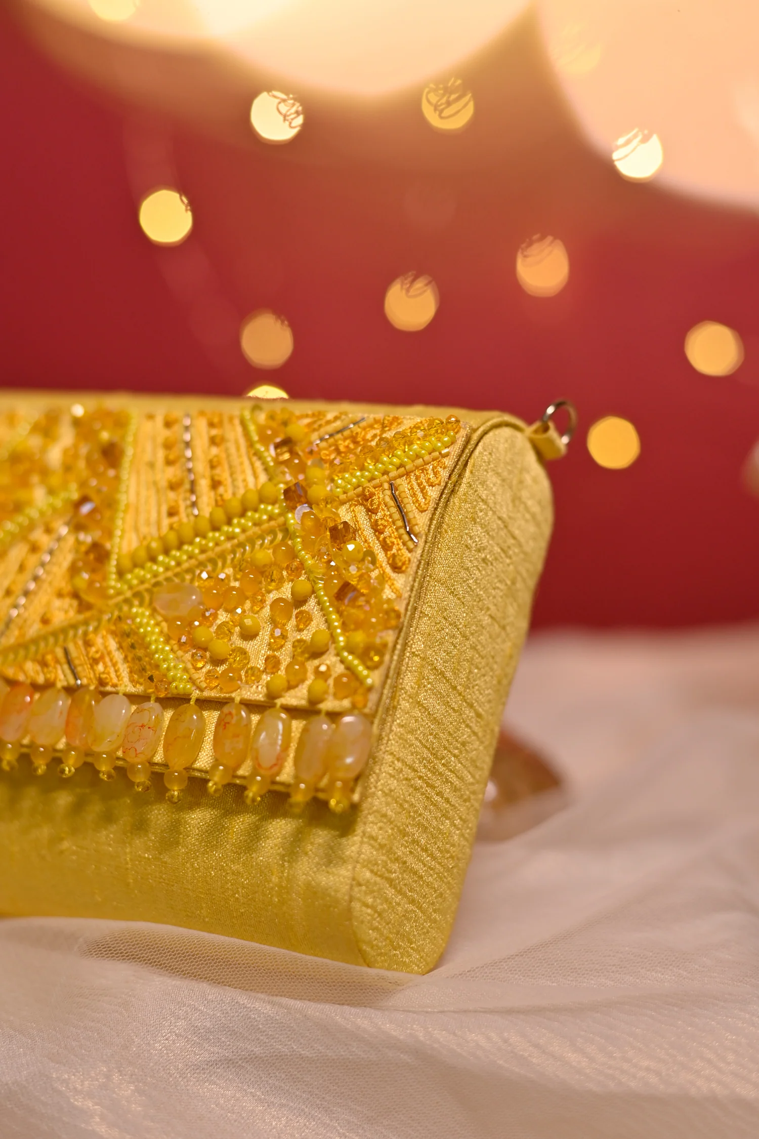 Juane Handheld Clutch - Image 4