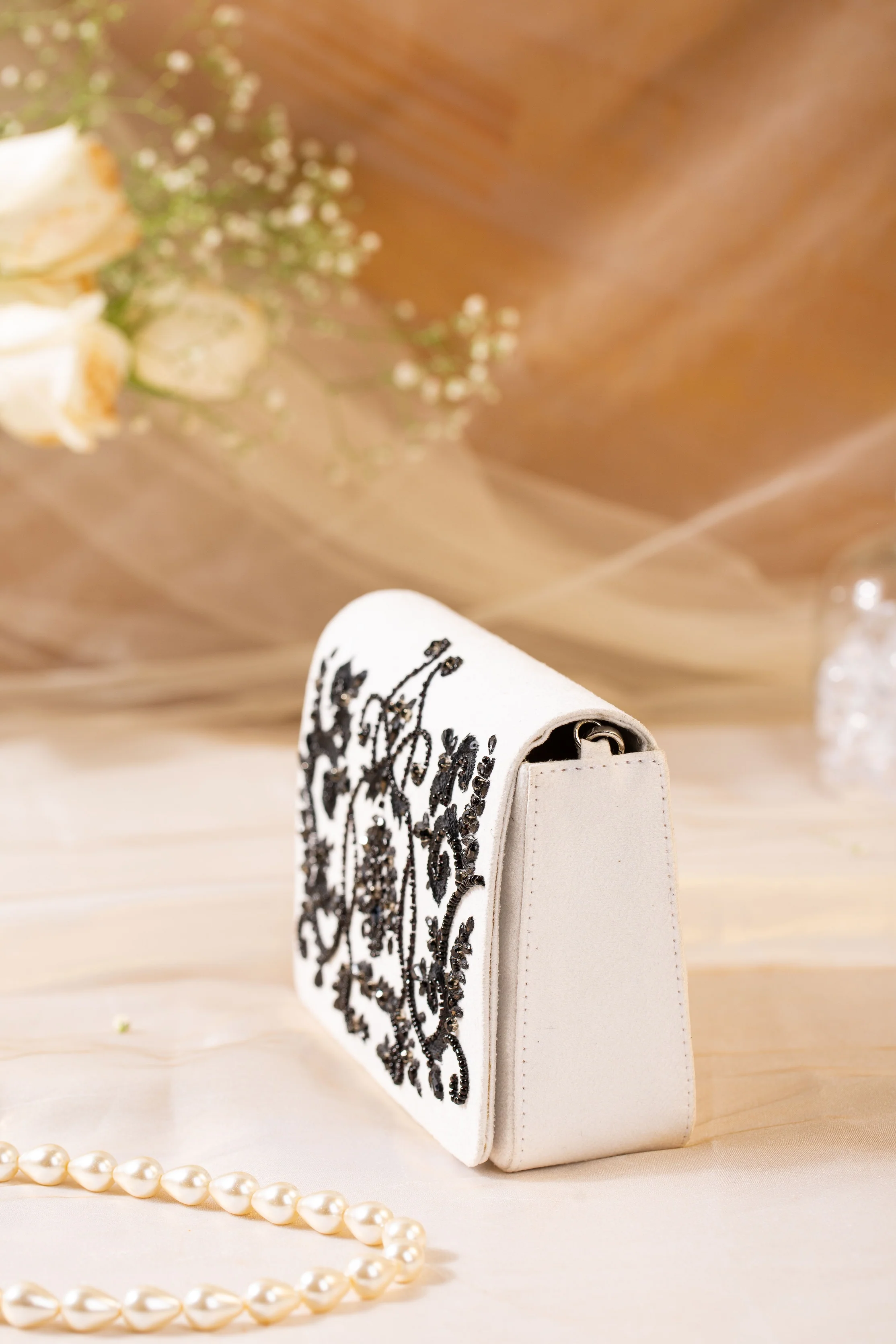 Noor Zahira Juttis & Handbag Combo - Image 5