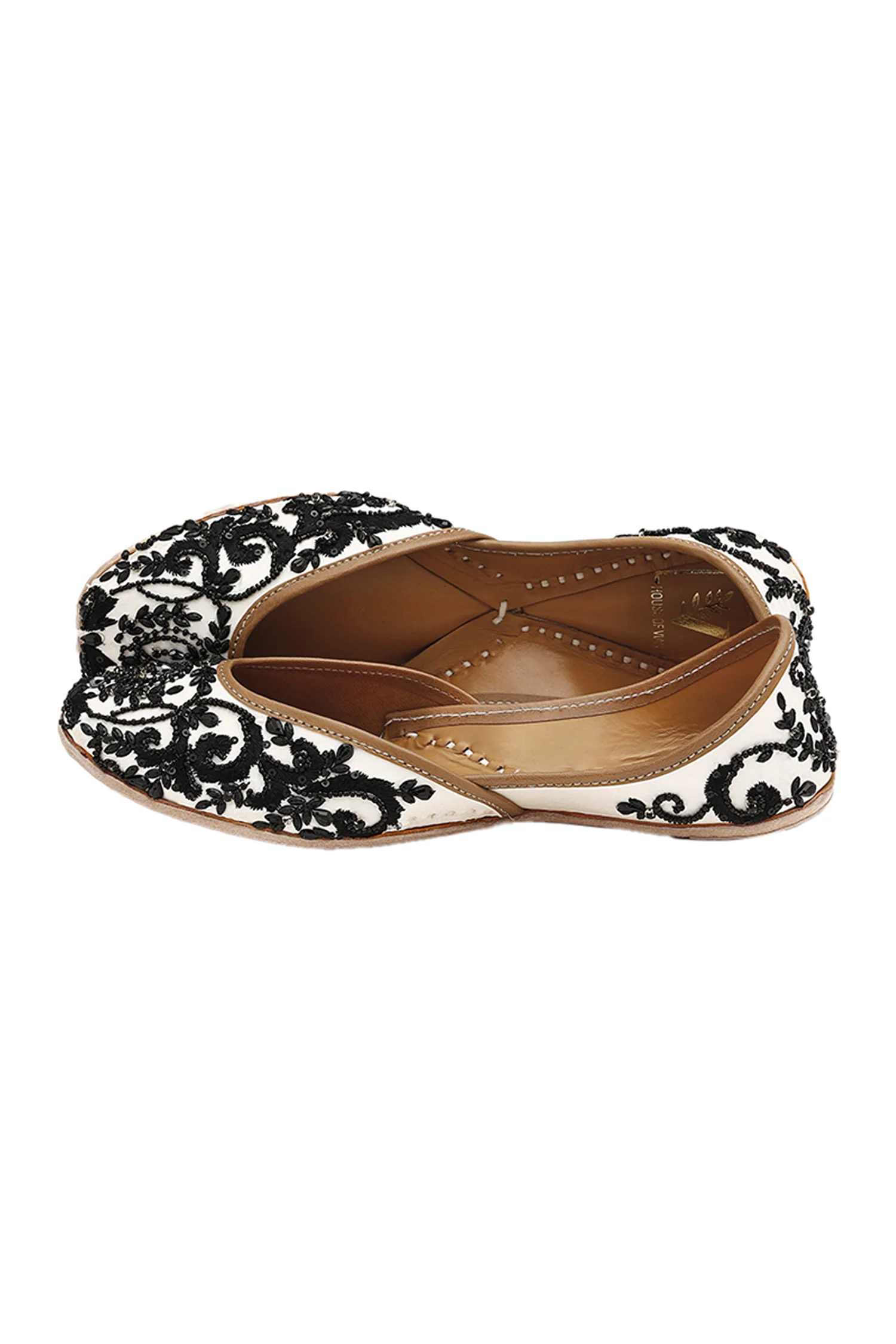 Noor Zahira Juttis & Handbag Combo - Image 8