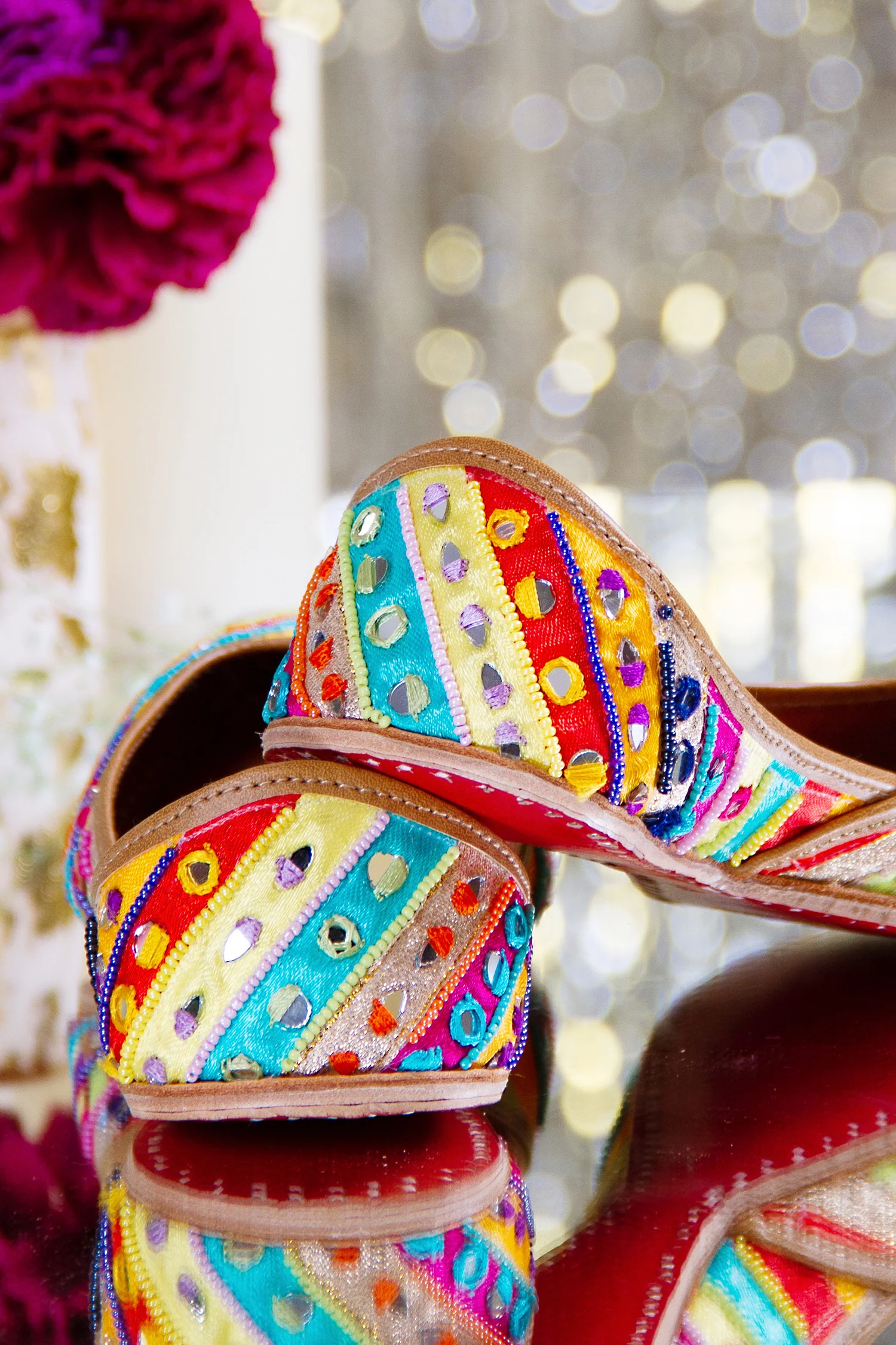 Rangrez Juttis & Handbag Combo - Image 6