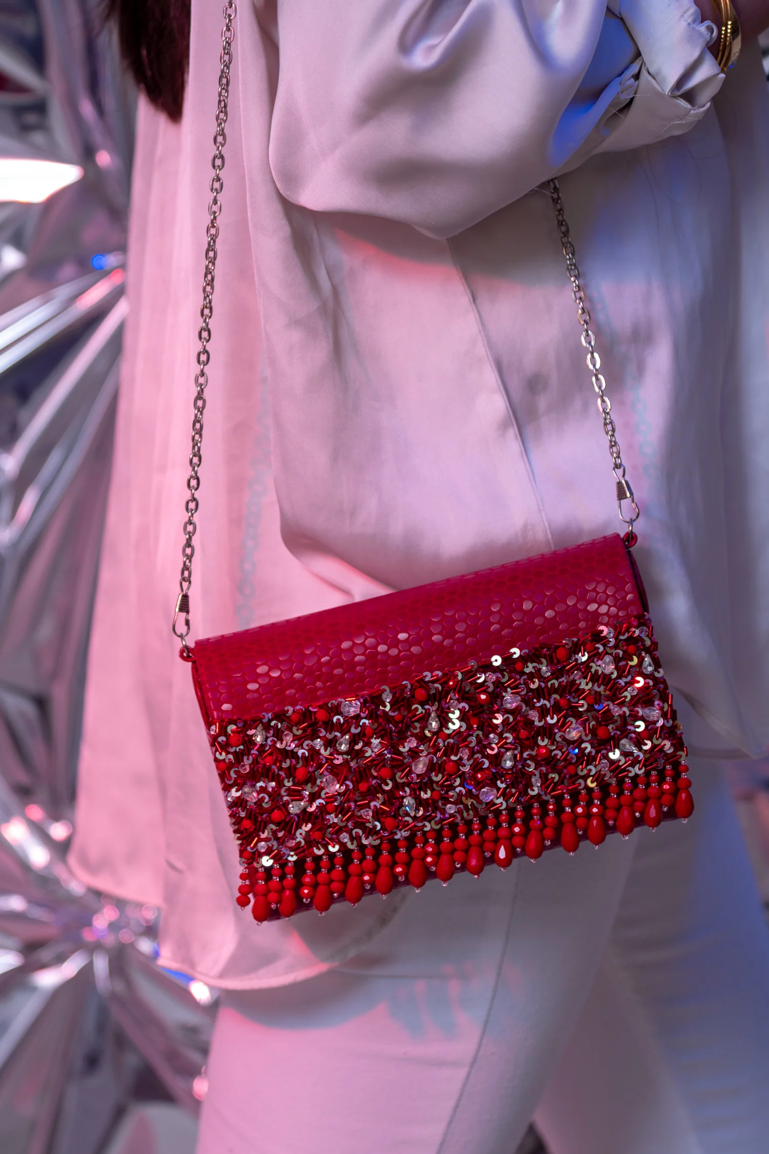 Scarlet Rose Handheld Clutch - Image 2