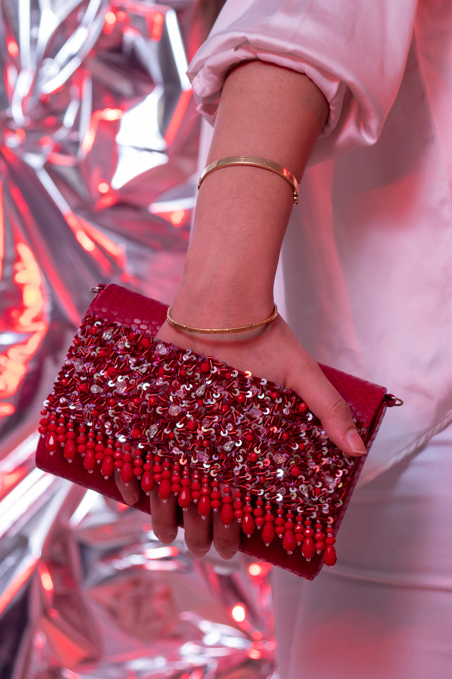 Scarlet Rose Handheld Clutch - Image 3