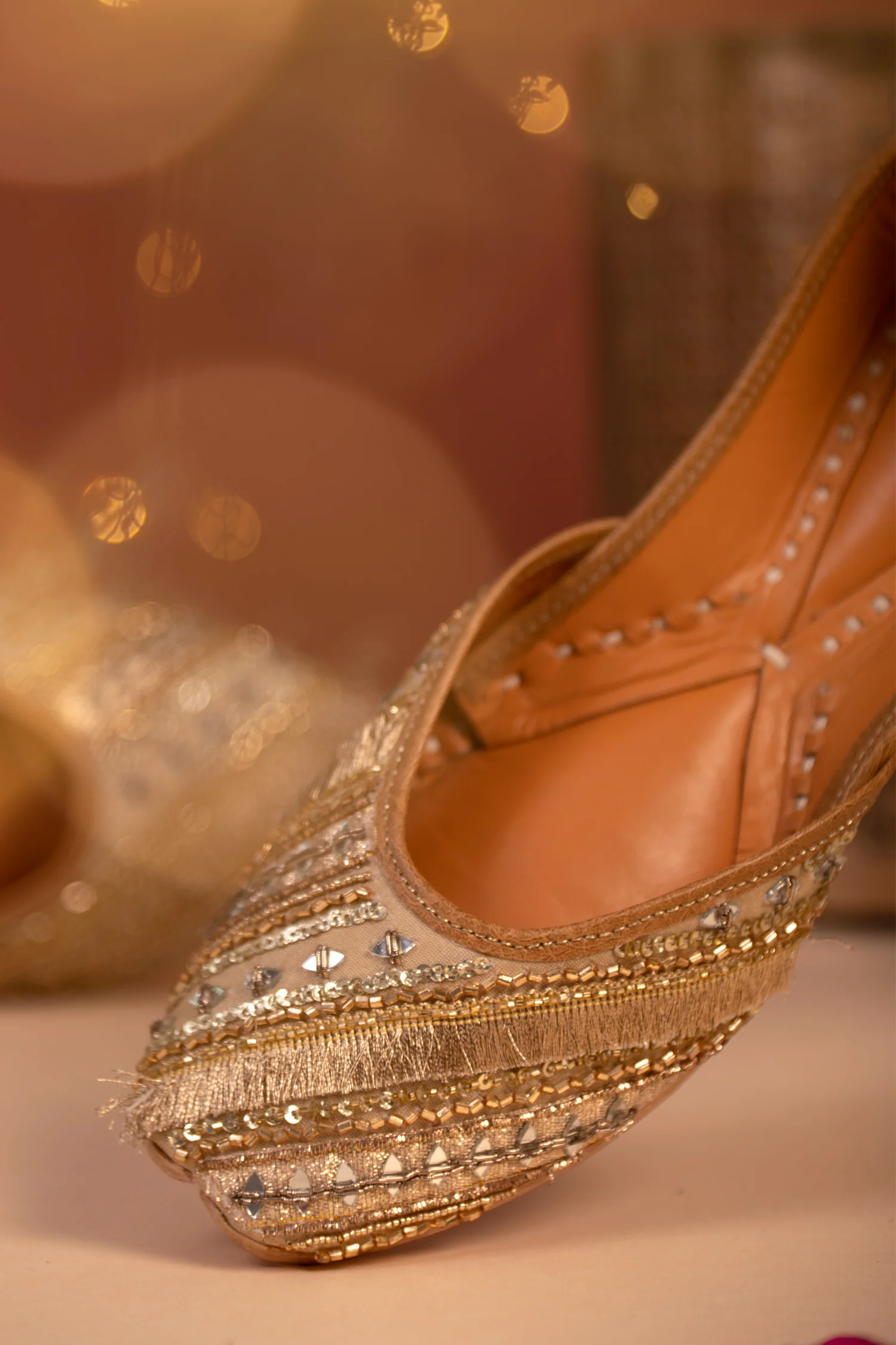 Sehar Gold Juttis - Image 5